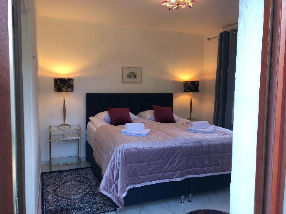 Laegenhet Thujan, Solrosen I Simrishamn-Oesterlen Esterno foto